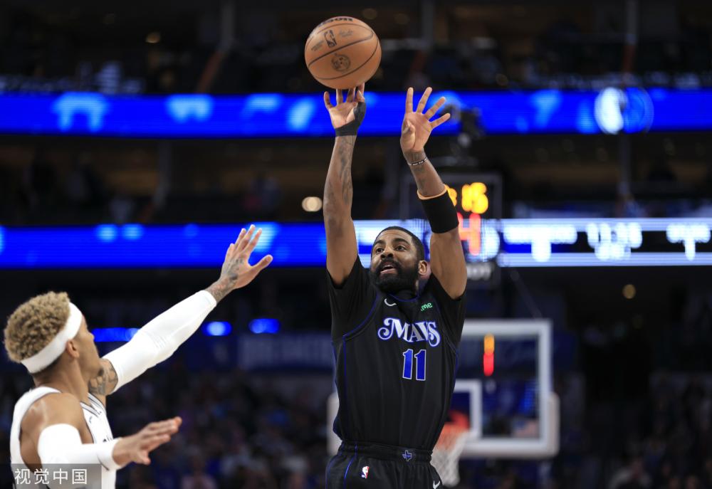 许多教练开 许多教练开