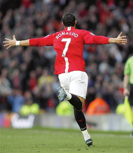 他得益于科 他得益于科